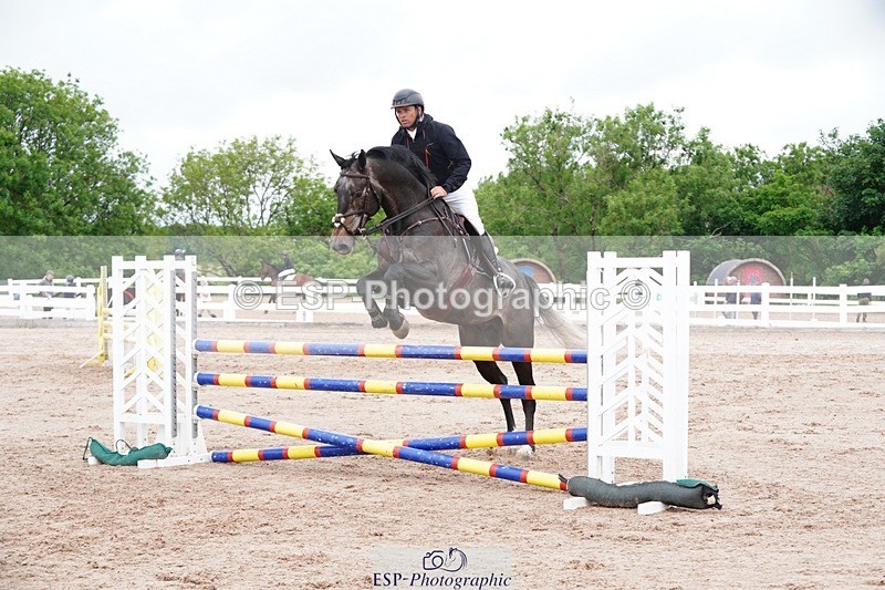 250524-111304-06336 - Cls 21 A&B Snr Disco & 1.00m Open