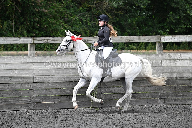 WJ6_0369 - Class 13 Novice 60cm