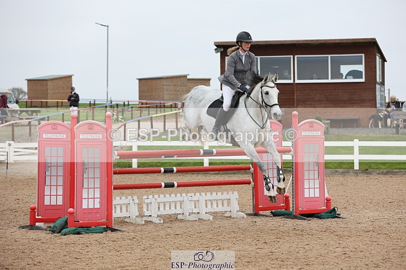 241101A-135811-02308 - FRI Cls 6 Foxhunter and 1.20m Open