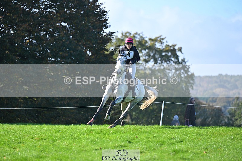 241025-111518-06683 - 014-Lizzie.Luxton-ST.TROPEZ