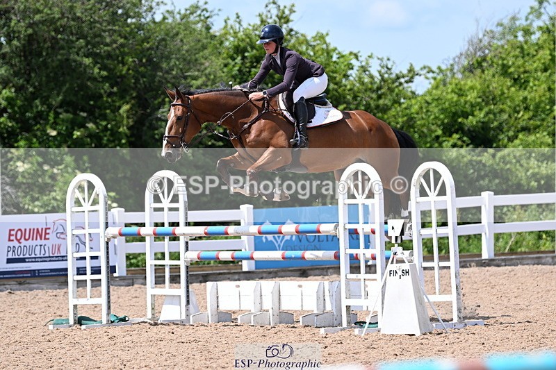 240619A-141526-00493 - Cls 4 Snr Newcomers and 1.10m Open