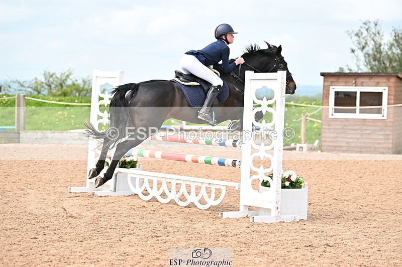 240506A-115015-08629 - Cls 4 Blue Chip Pony Newcomers & 1m Open