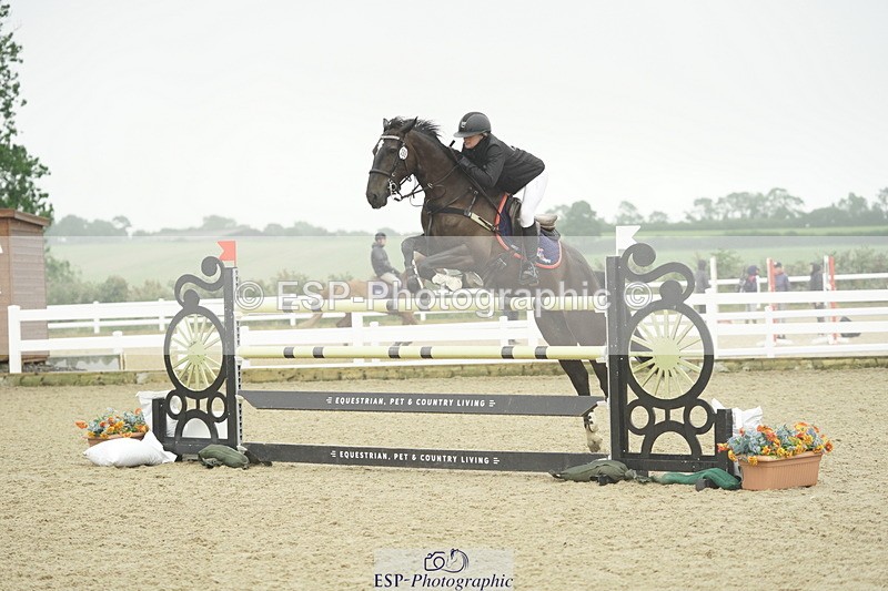 230722A-143620-09756 - Cls 23, 1 Star Gold 1.30m