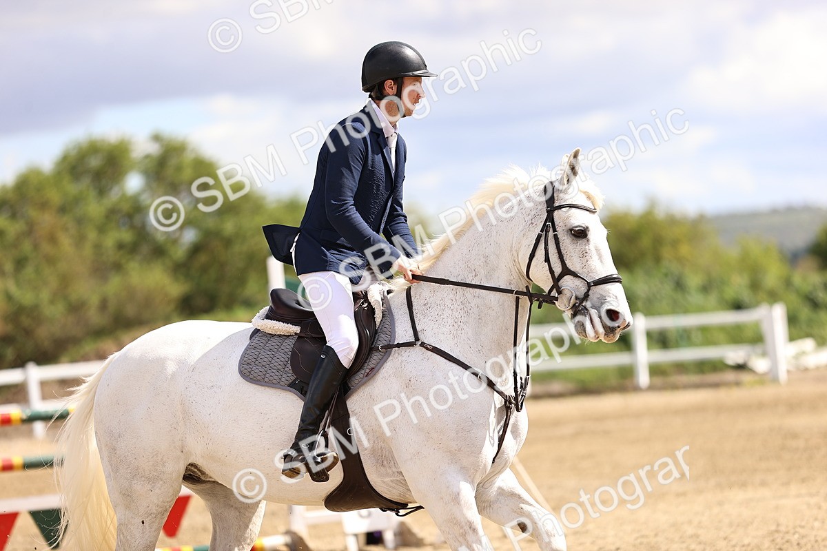 SBM_003860 - Class 17 - Senior Newcomers - 1.10m