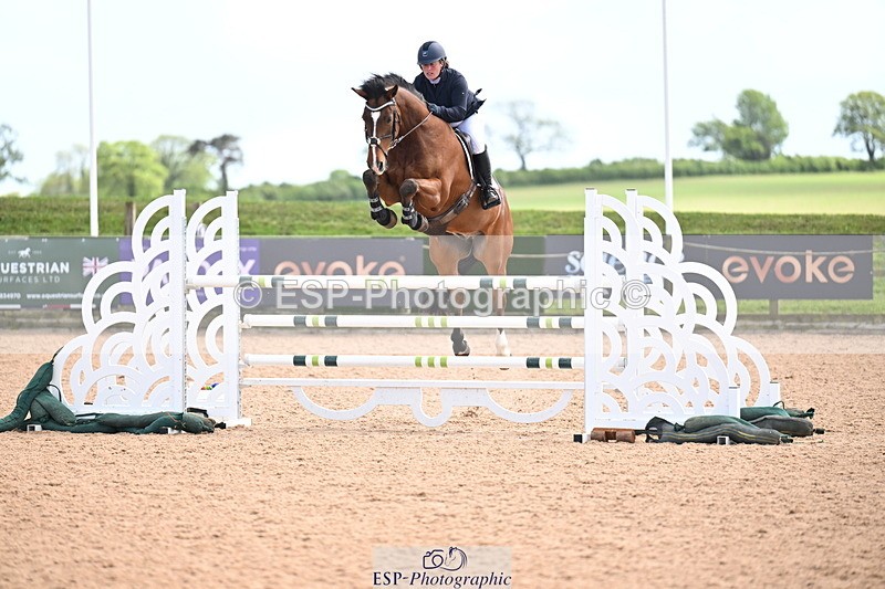 260513B-150520-01214 - Cls 6 Snr Fox and 1.20m Open