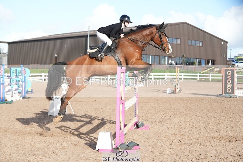 251108-130755-02652 - Cls 13 Foxhunter and 1.20m Open
