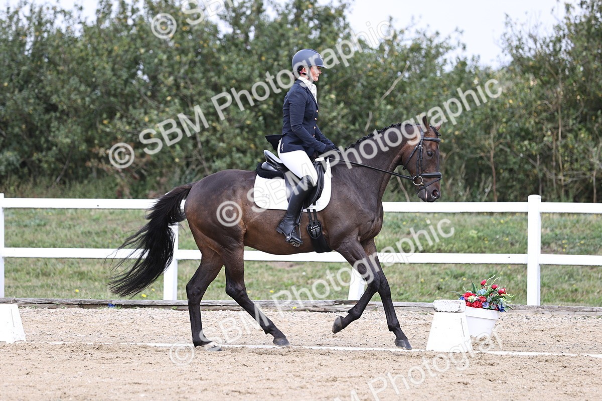 SBM_016886 - Class 14 Novice 23 - 11.53-12.56