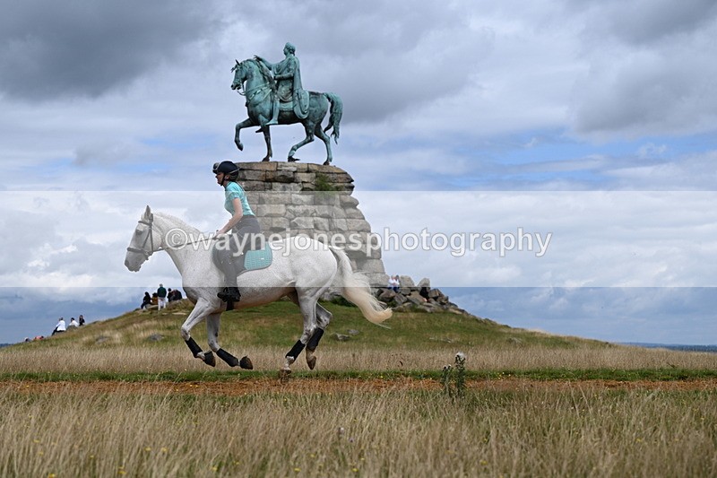 DSC_7111 - Time at Statue 12:45 to 13:15