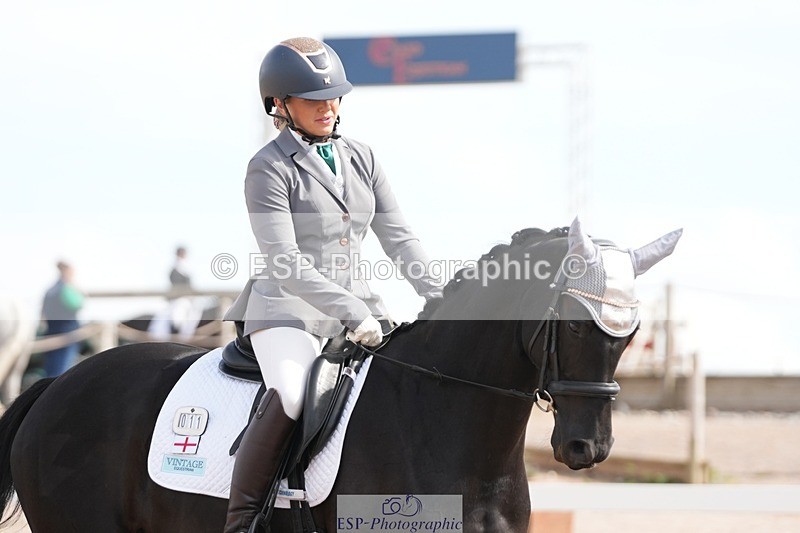 250906-120548-01703 - 011-Lee-Anne.PineMay.diamond