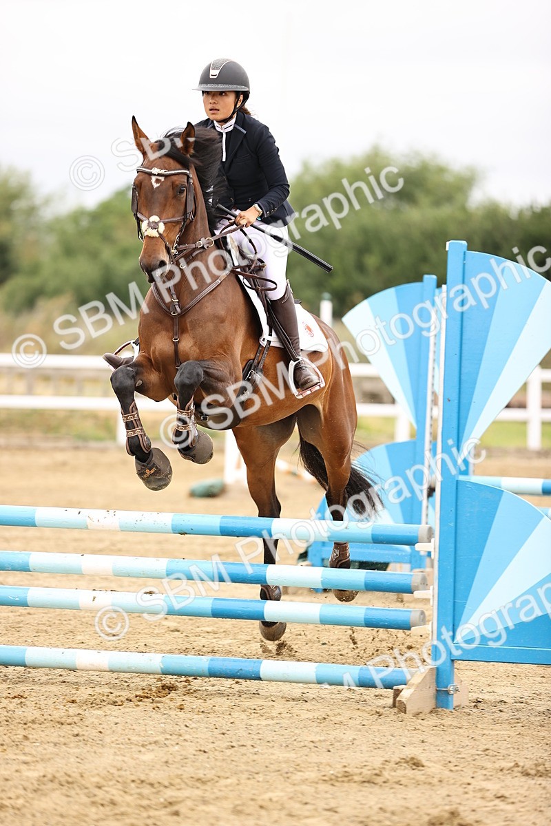 SBM_024441 - Class 8 - Clear Round