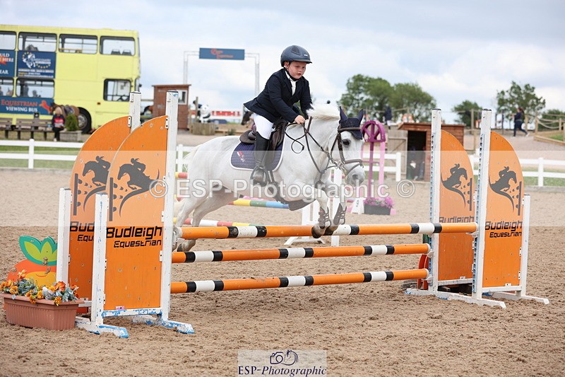 240630A-175719-16229 - Cls 28 Stepping Stones 128cm + 138cm