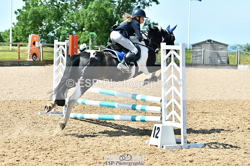 230625A-114406-03831 - Cls 34 Stepping Stones 128 + 138cm