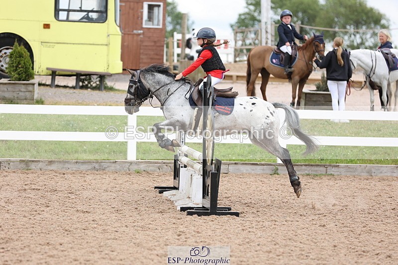 240630A-180056-16259 - Cls 28 Stepping Stones 128cm + 138cm