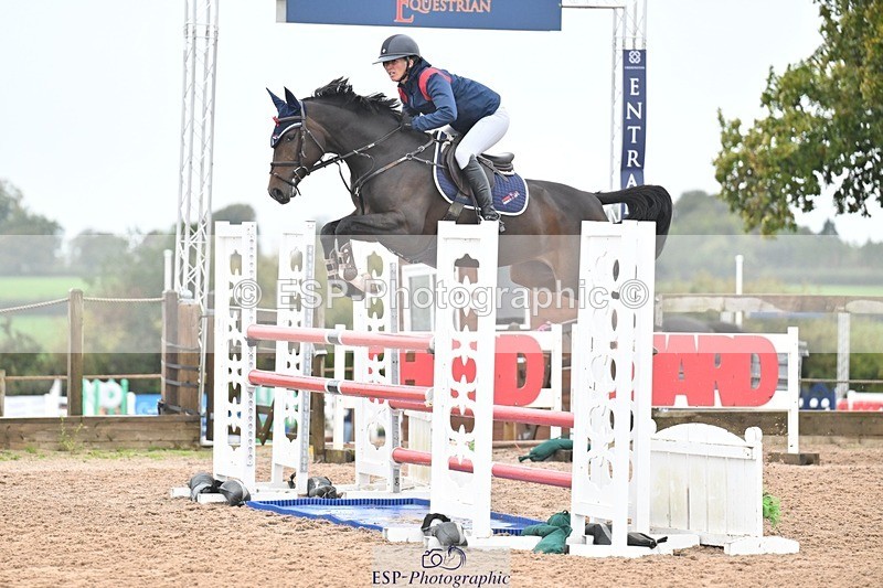 251003-131242-01055 - Cls 3 Foxhunter and 1.20m