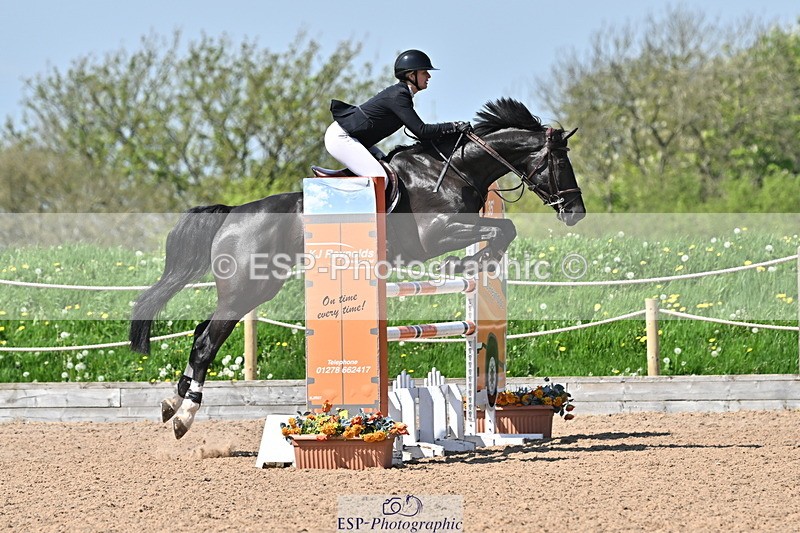 240509A-114031-01260 - Cls 9 Snr 1.20m Open