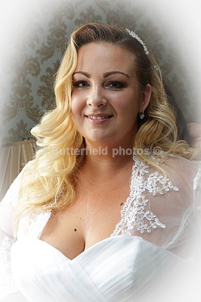 127-2 - Kirsty and Michael Gaynor Castle Arch Hotel