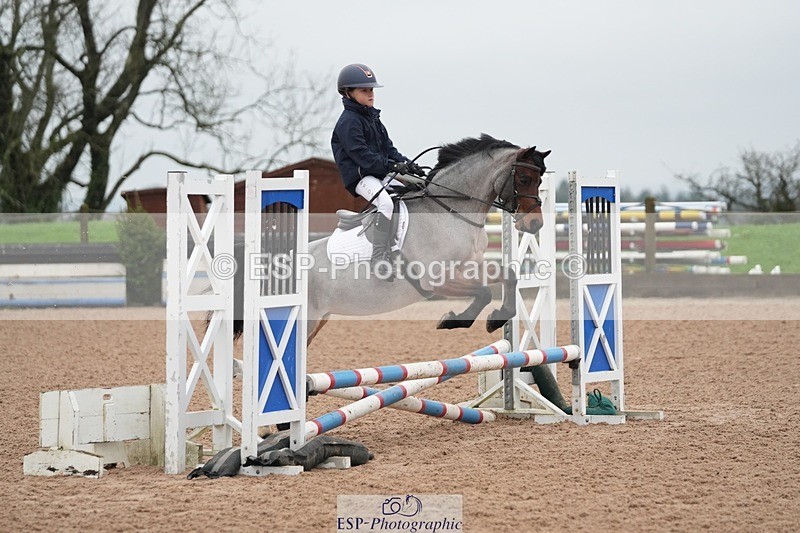 251116-095145-01431 - Cls 18 Clear Round 50cm