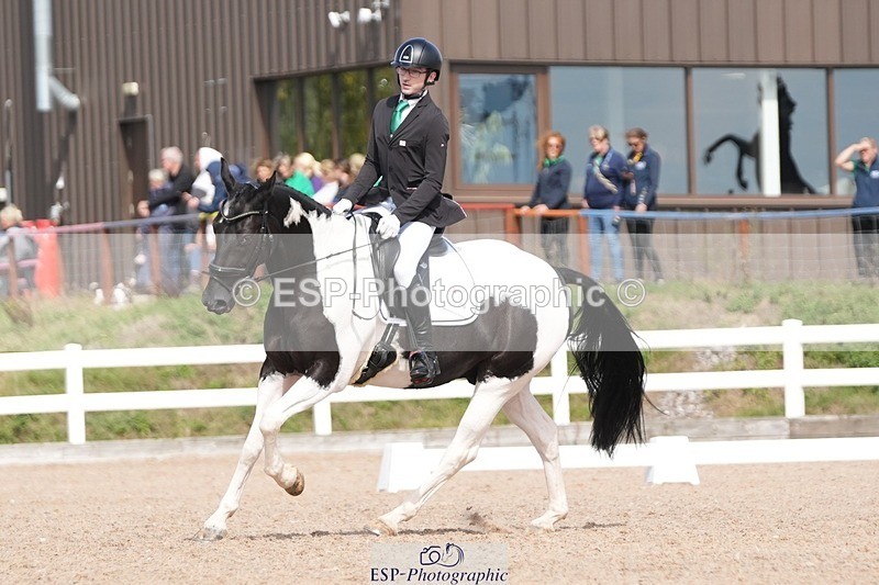 250906-135519-03796 - 020-Leo.De-ValentinoBarfields.Cosmopolitan