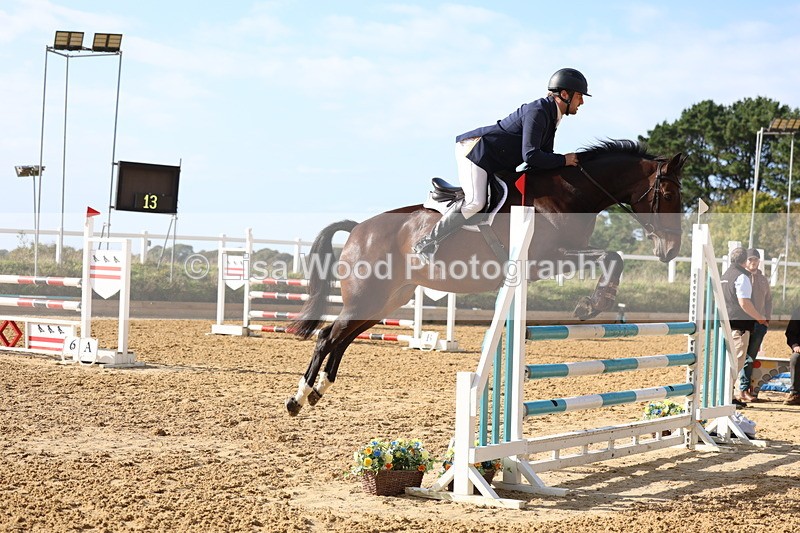 3E7A0666 - Class 13: Senior Newcomers/1.10m open