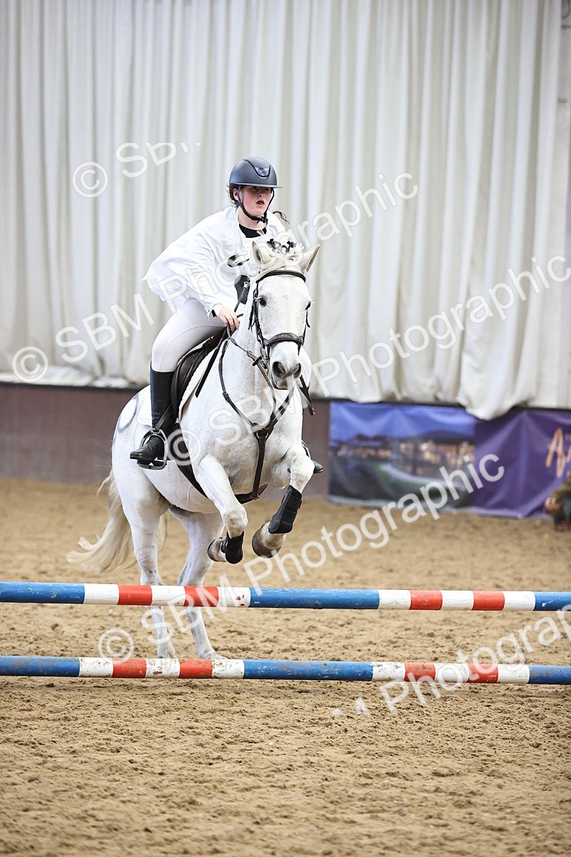 SBM_001501 - Class 3 - Horse & Hound 60cm
