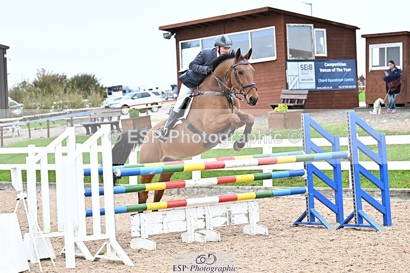 251015-132950-00583 - Cls 4 Newcomers and 1.10m Open