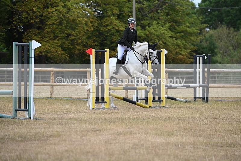 WJ6_0658 - Class 14 Intermediate Jumping 75cm