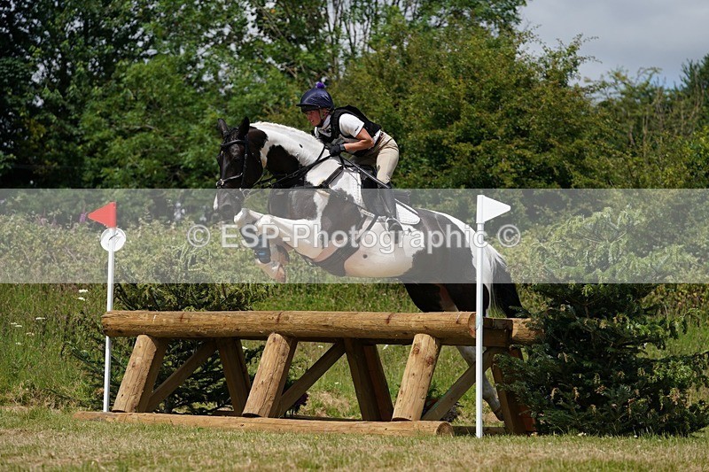 240630X-130404-7273 - 373-Maddy_Hand-LANGALLER_BLUE_MOON