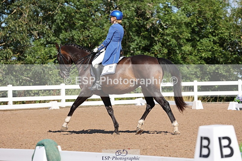 240816A-101756-02862 - 201-Natasha.Collings-Costello-Dovevale.Tender.Dove