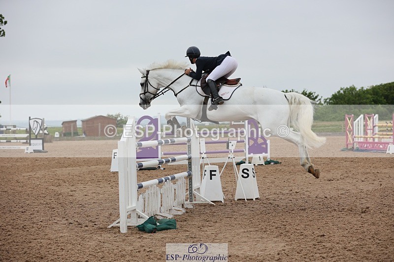 250524-124909-04798 - Cls 15 Snr Fox 1st Rnd