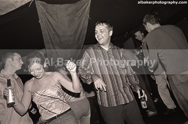 48 - Friends & Family @ the-roadhouse 08.09.01