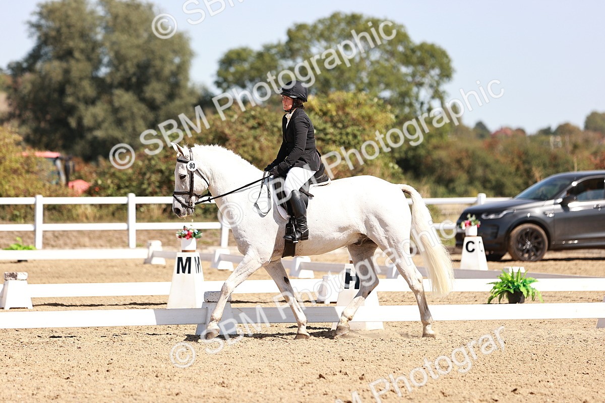 SBM_004949 - Class 12 - Novice 5 - 12.02-12.44