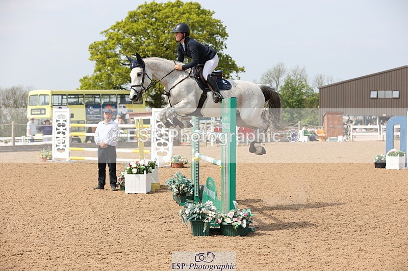 240511A-143049-14330 - Cls 36 National 1.30m Open