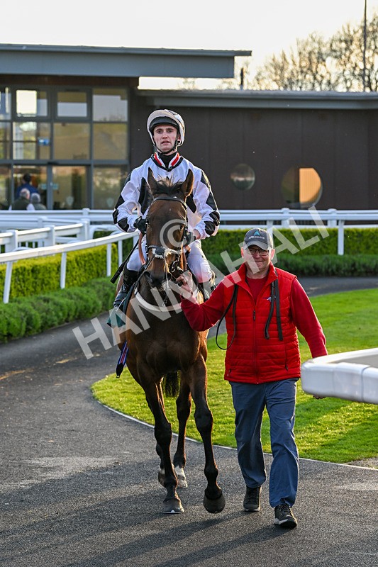 300424-Race 5-Bowman-2965 - Race 5