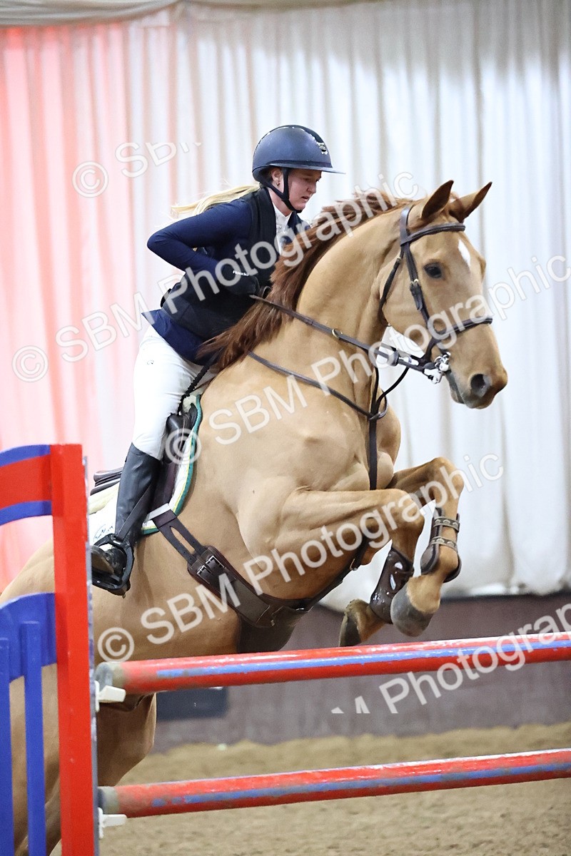 SBM_010177 - Class 25 - Equestrian Senior Foxhunter 1.20m