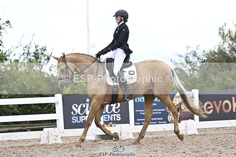 250907-170451-10909 - 054-Amy.Louise.LloydDiva.Royale