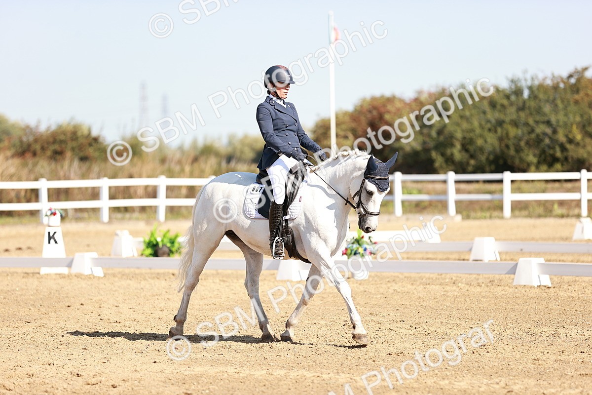 SBM_004398 - Class 12 - Novice 5 - 9.07-10.10