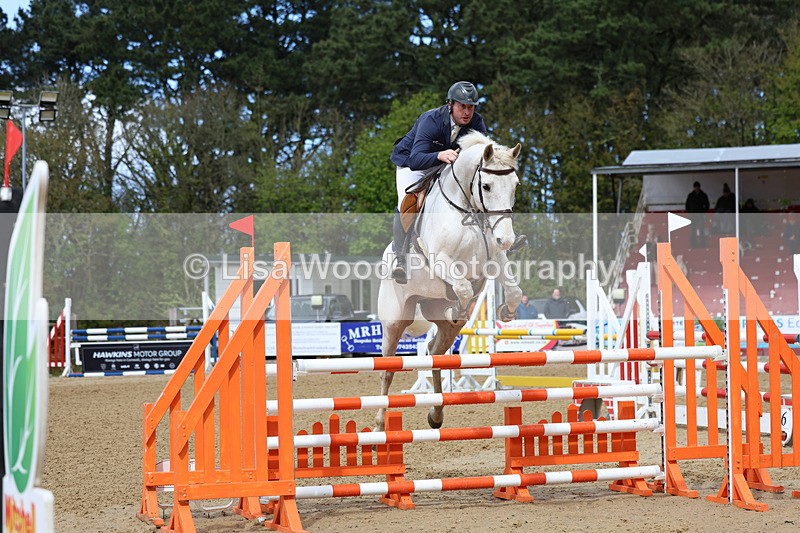 3E7A1828 - Class 7: Senior Newcomers/1.10m open