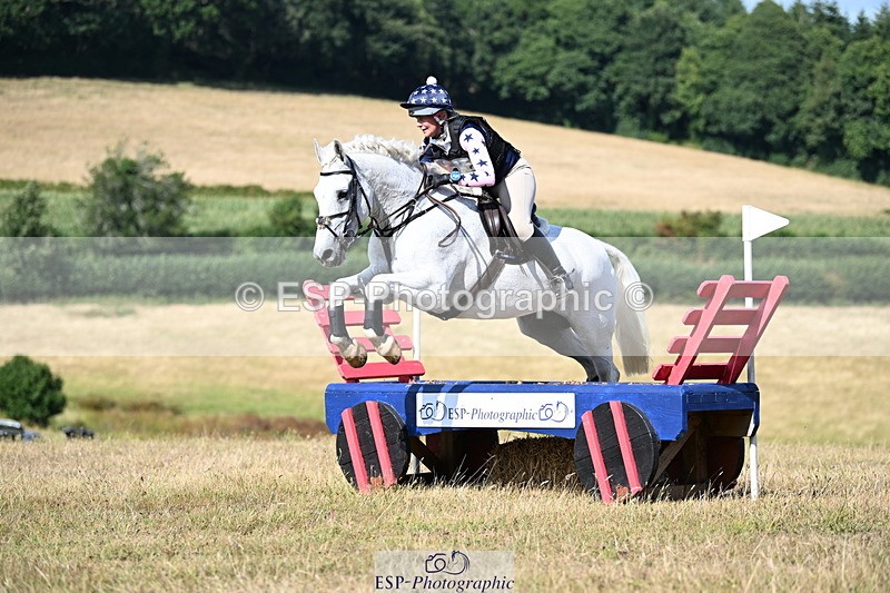 250803A-163411-17028 - Q-760-Sharon.Routley-KNOCKDOMNEY.SILVER.GAP