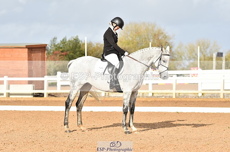 231104A-115404-01622 - Cls 5 Novice 37A