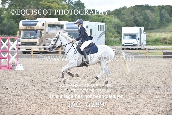 JAC_6289 - CLASS 9 SAT Pony Foxhunter/ 1.10m Open