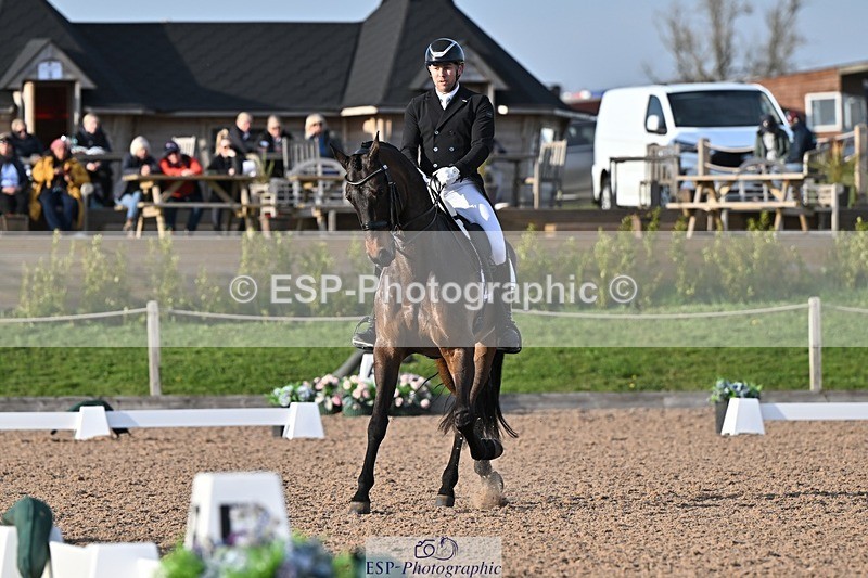 250404-181109-08557 - 159-Darren.Hicks-Tramontana.Tiger.Feet