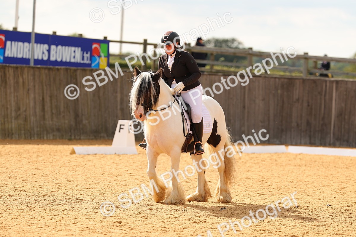 SBM_47447 - D6 - Small Tour Championship - Intro C