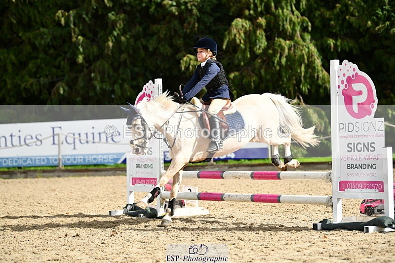 251004A-130437-01119 - Classes 6 & 7 60cm