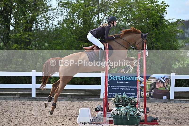 240418A-134609-03581 - Cls 13, 1 Star Bronze Tour 1.10m