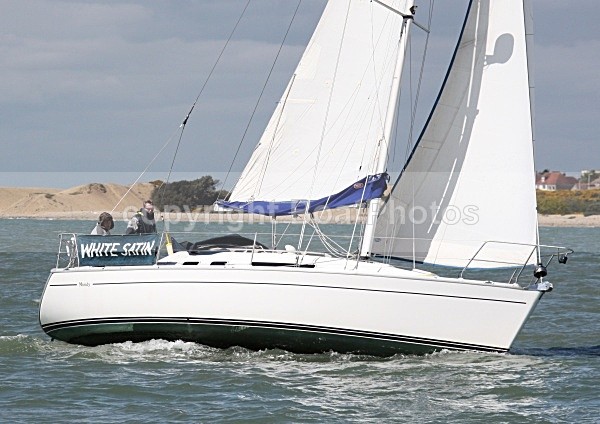 090426 GBR9924 WHITE SATIN IMG - Sailboats - monohull