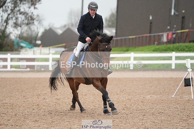 251107-133458-01182 - Cls 6 Foxhunter and 1.20m Open