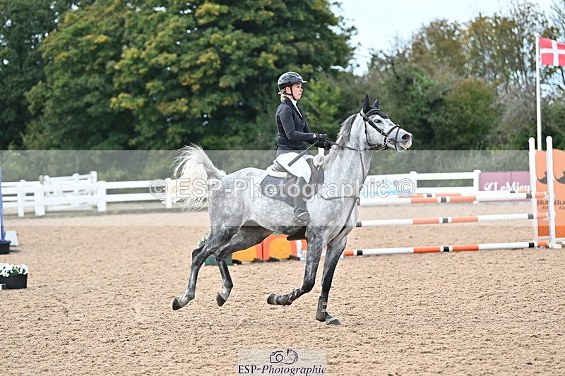 241004A-122832-01843 - Fri 09 95cm Amateur Quals