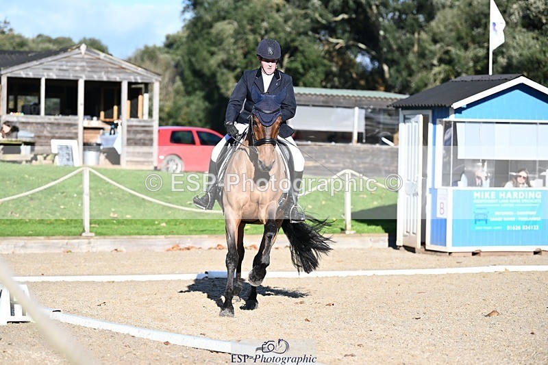 231110-133217-00975 - Cls 4 Novice 39Q