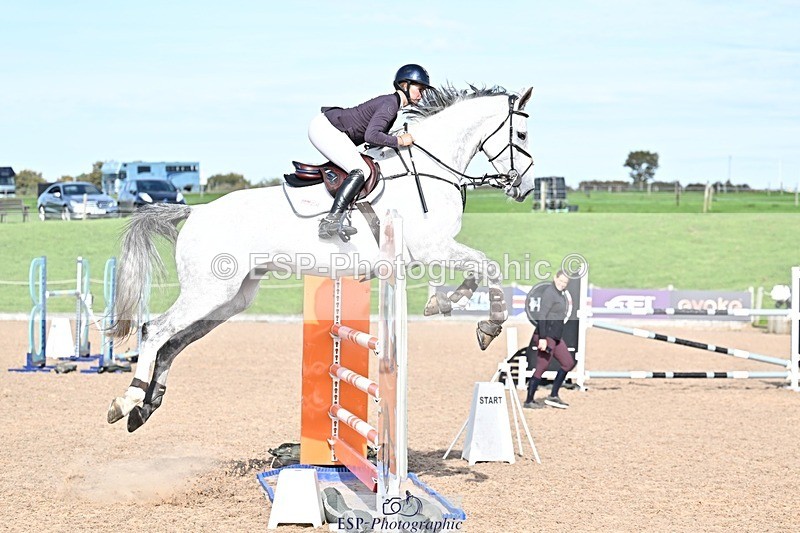 251001-145552-00509 - Cls 6 Foxhunter and 1.20m Open