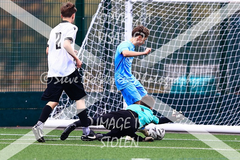 1DX31139 - 2025-10-12 FC Abbey Meads U15 Blue V Hungerford Town Juniors U15 Black